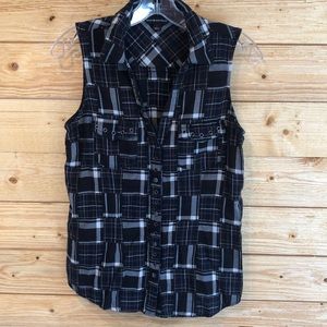 Rock and Republic Sleeveless Button Top S